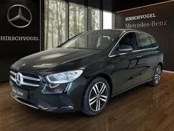 Schwarz Gebraucht 2021 Mercedes B250 Van / Kleinbus | 19.870 € (Guter Preis)