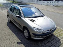 Silber Gebraucht 2004 Peugeot 206 Kleinwagen | 1.850 € (Etwas zu teuer)