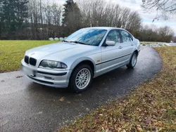 Silber Gebraucht 2021 BMW 325 Limousine | 2.600 €