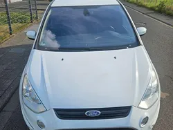 Weiß Gebraucht 2011 Ford S-MAX Business Edition Van / Kleinbus | 4.500 € (Fairer Preis)