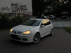 Weiß Gebraucht 2008 VW Golf V Kleinwagen | 4.500 € (Etwas zu teuer)