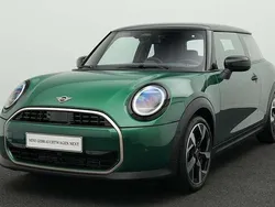 Grün Gebraucht 2024 Mini Cooper Favoured Kleinwagen | 26.612 € (Fairer Preis)