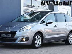 Grau Gebraucht 2014 Peugeot 5008 Business-Line Van / Kleinbus | 7.980 € (Fairer Preis)