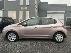 Grau Gebraucht 2012 Peugeot 208 Active Kleinwagen | 3.990 € (Fairer Preis)