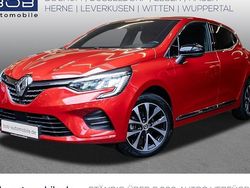 Rot Gebraucht 2023 Renault Clio V Techno Limousine | 19.888 € (Teuer)