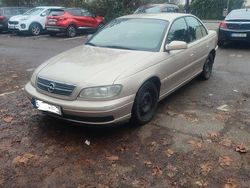 Gold Gebraucht 2001 Opel Omega Elegance Limousine | 2.299 € (Etwas zu teuer)