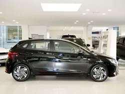 Aurora grey / met Gebraucht 2023 Hyundai i20 Trend Limousine | 17.180 €