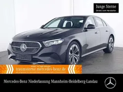 Grau Gebraucht 2024 Mercedes E220 Advanced Limousine | 49.980 € (Guter Preis)