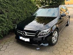 Schwarz Gebraucht 2020 Mercedes C300 Exclusive Kombi | 27.990 €