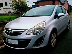 Grau Gebraucht 2011 Opel Corsa Satellite Limousine | 2.850 € (Guter Preis)