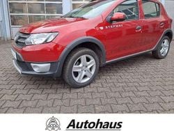 Rot Gebraucht 2014 Dacia Sandero Prestige Kleinwagen | 6.990 € (Fairer Preis)