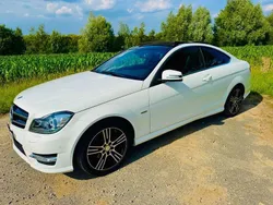 Weiß Gebraucht 2015 Mercedes C180 Coupé | 15.900 €