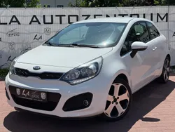 Weiß Gebraucht 2012 Kia Rio Spirit Kleinwagen | 6.780 € (Etwas zu teuer)