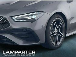 Grau Gebraucht 2024 Mercedes CLA200 AMG Limousine | 39.980 € (Teuer)