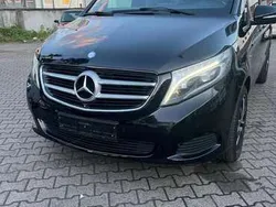 Schwarz Gebraucht 2015 Mercedes V250 Avantgarde Van / Kleinbus | 24.700 €