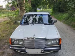 Weiß Gebraucht 1980 Mercedes 300 Limousine | 6.700 €