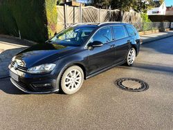 Schwarz Gebraucht 2016 VW Golf VII Comfortline Kombi | 14.900 € (Teuer)