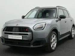 Grün Gebraucht 2024 Mini Countryman Classic SUV | 36.182 €