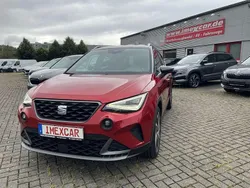 Rot met. / dach schwarz (metallic) Gebraucht 2023 Seat Arona FR SUV | 23.989 € (Fairer Preis)
