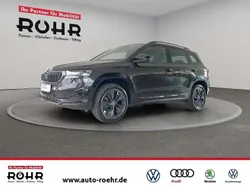 Schwarz magic perl Gebraucht 2025 Skoda Karoq SportLine SUV | 40.400 € (Fairer Preis)