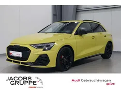 Pythongelb metallic Gebraucht 2024 Audi S3 Ambiente Limousine | 45.320 € (Superpreis)