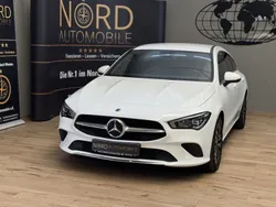 Polarweiß Gebraucht 2023 Mercedes CLA200 Shooting Brake Kombi | 29.980 € (Fairer Preis)