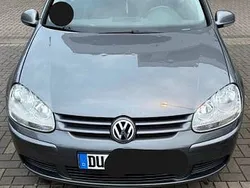 Grau Gebraucht 2006 VW Golf V Limousine | 1.000 € (Superpreis)