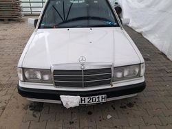 Weiß Gebraucht 1991 Mercedes 190 Limousine | 8.500 €
