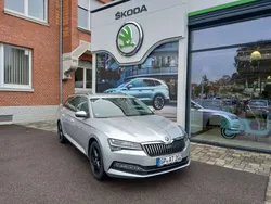 Brilliantsilber metallic Gebraucht 2024 Skoda Superb Style Kombi | 34.900 € (Etwas zu teuer)
