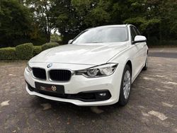 Perlmuttweiss Gebraucht 2018 BMW 318 Sport Line Kombi | 15.470 € (Guter Preis)