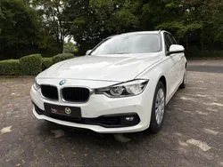 Perlmuttweiss Gebraucht 2018 BMW 318 Sport Line Kombi | 15.670 € (Guter Preis)