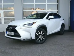 Weiß Gebraucht 2015 Lexus NX200t Executive Line SUV | 24.799 €
