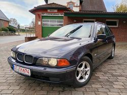 Blau Gebraucht 1998 BMW 523 Kombi | 2.390 € (Fairer Preis)