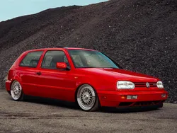 Rot Gebraucht 1993 VW Golf III GTI Kleinwagen | 12.000 €