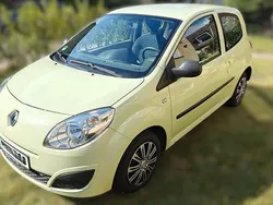 Gelb Gebraucht 2009 Renault Twingo Kleinwagen | 2.500 € (Fairer Preis)