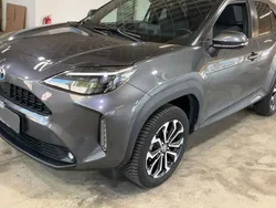 Grau Gebraucht 2021 Toyota Yaris Cross Team SUV | 19.500 € (Superpreis)