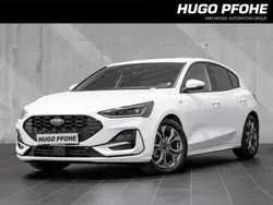 Frozen white uni Gebraucht 2024 Ford Focus ST-Line X Limousine | 26.075 € (Guter Preis)