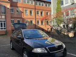 Schwarz Gebraucht 2007 Skoda Octavia vRS Kombi | 3.500 € (Fairer Preis)