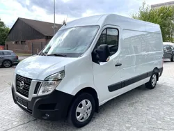 Weiss Gebraucht 2017 Nissan NV400 Van | 15.946 € (Guter Preis)