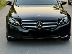 Schwarz Gebraucht 2017 Mercedes E200 Avantgarde Kombi | 19.000 € (Guter Preis)