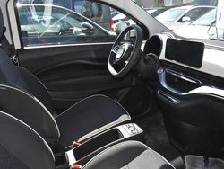 Weiß arktis weiß Gebraucht 2023 Fiat 500e Limousine | 22.980 € (Fairer Preis)