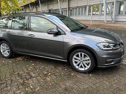 Grau Gebraucht 2018 VW Golf VII Comfortline Kombi | 16.900 € (Fairer Preis)
