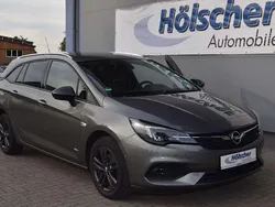 Grau Gebraucht 2022 Opel Astra Design & Tech Kombi | 17.950 € (Guter Preis)