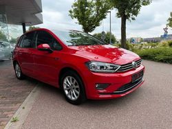 Tornadorot Gebraucht 2016 VW Golf Sportsvan LOUNGE Van / Kleinbus | 14.450 € (Fairer Preis)