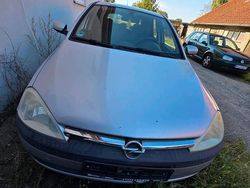 Grau Gebraucht 2002 Opel Corsa Kleinwagen | 1.000 € (Fairer Preis)