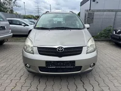 Silber Gebraucht 2002 Toyota Corolla Verso Van / Kleinbus | 1.300 € (Guter Preis)