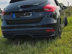 Schwarz Gebraucht 2017 Ford Focus ST Kombi | 10.000 € (Superpreis)