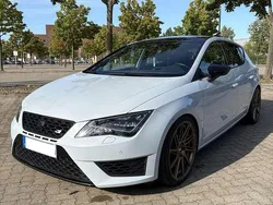 Grau Gebraucht 2016 Cupra Leon Limousine | 13.500 € (Fairer Preis)