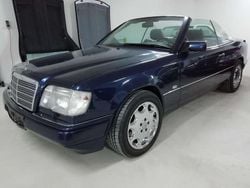 Blau Gebraucht 1996 Mercedes E320 AMG Cabrio | 30.000 €