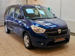 Blau Gebraucht 2017 Dacia Lodgy Lauréate Van / Kleinbus | 9.298 € (Guter Preis)